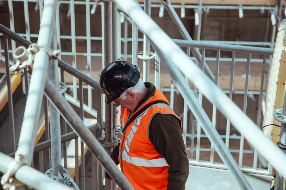 Temporary scaffold access structure at a construction working area